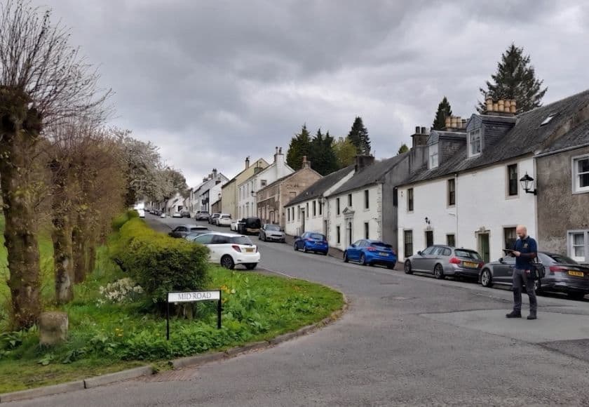 Strathclyde Pest Control technician arriving at a property in Eaglesham